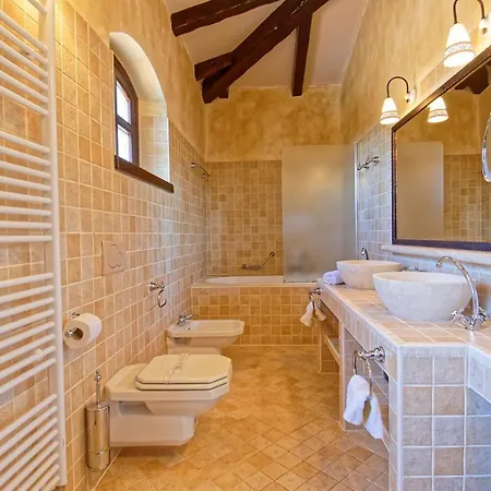 Romana - Luxury With Swimming Pool Višnjan