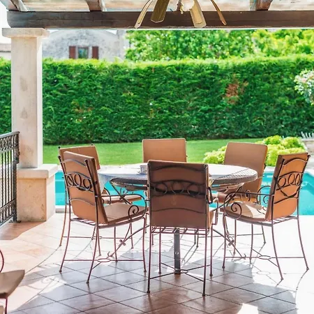 Romana - Luxury With Swimming Pool Villa Višnjan