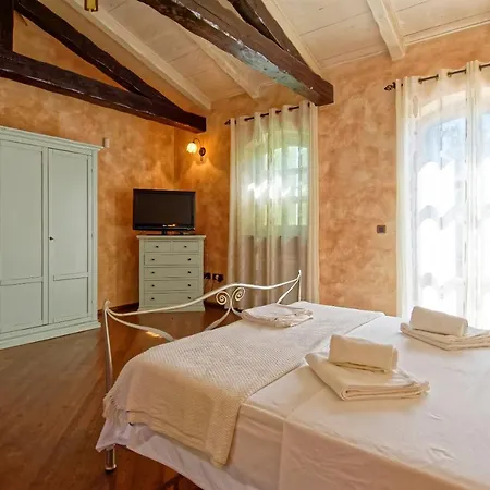 Villa Romana - Luxury With Swimming Pool Višnjan