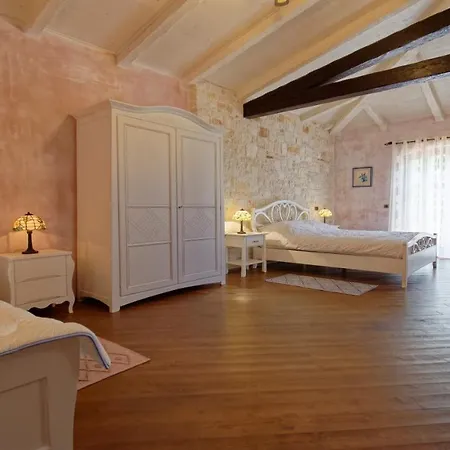 Romana - Luxury With Swimming Pool Villa *