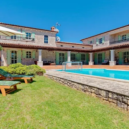 Villa Romana - Luxury With Swimming Pool Višnjan