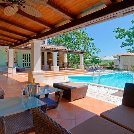 Romana - Luxury With Swimming Pool Villa