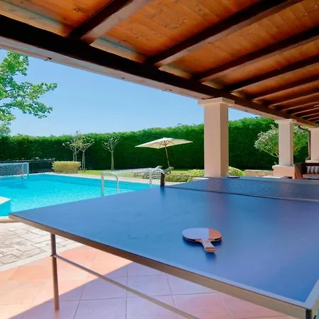 Romana - Luxury With Swimming Pool *