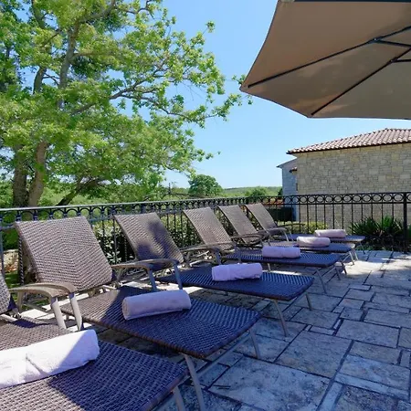 Romana - Luxury With Swimming Pool Villa Višnjan