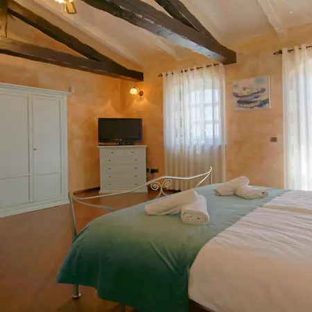 Villa Romana - Luxury With Swimming Pool Višnjan